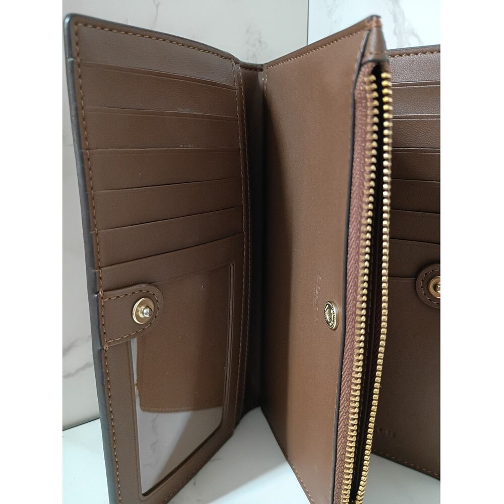 COACH Slim Zip Wallet in Signature Coated Canvas - EUC - Picture 5 of 8